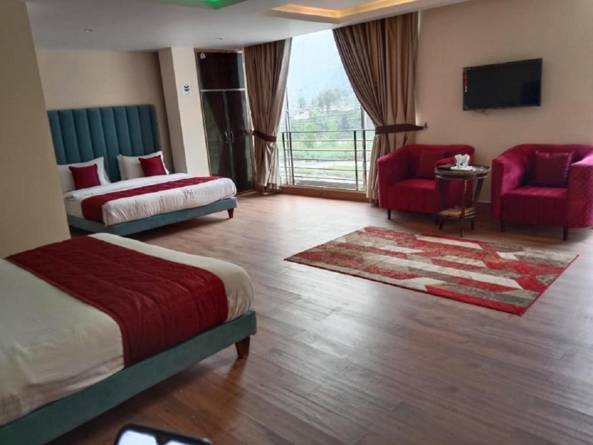 Manila Heights Hotel Наран Экстерьер фото